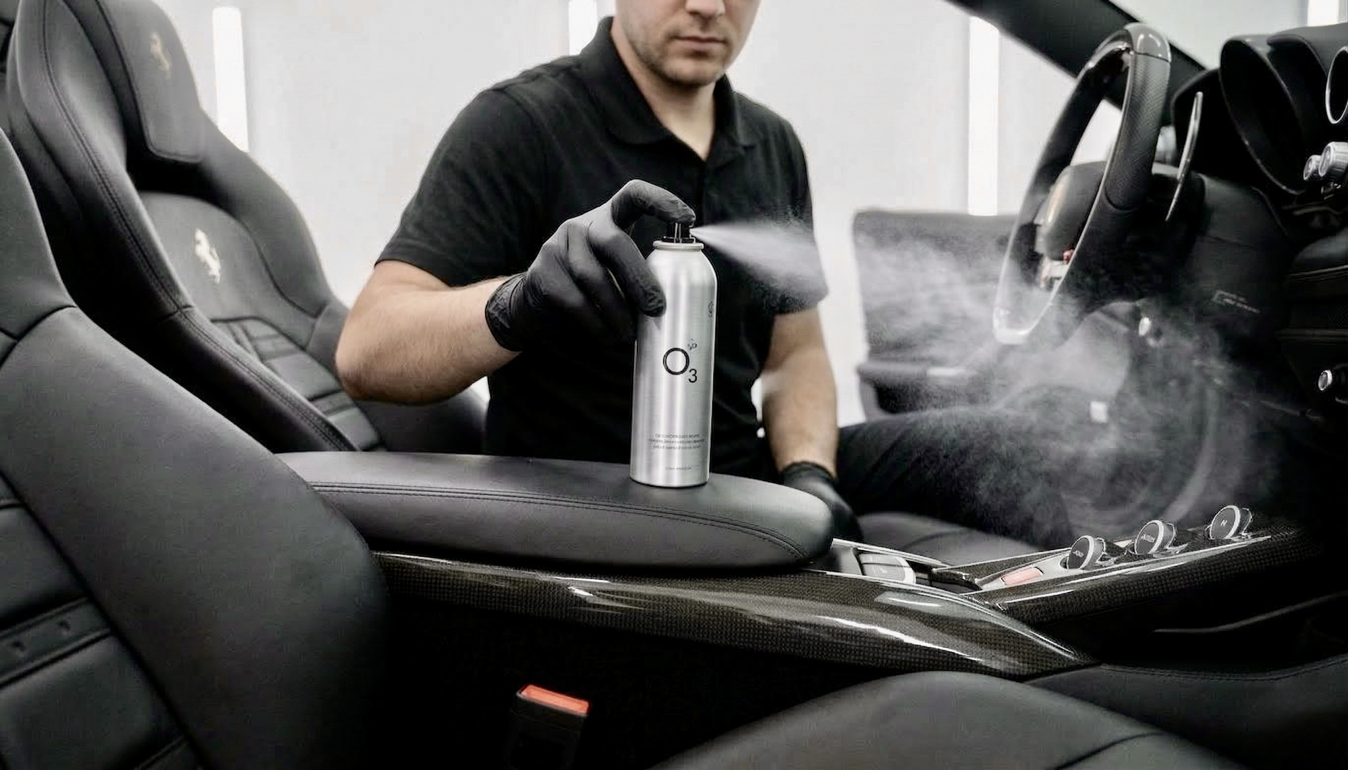 Desinfección interior con ozono para eliminación de virus en coches en Ibiza